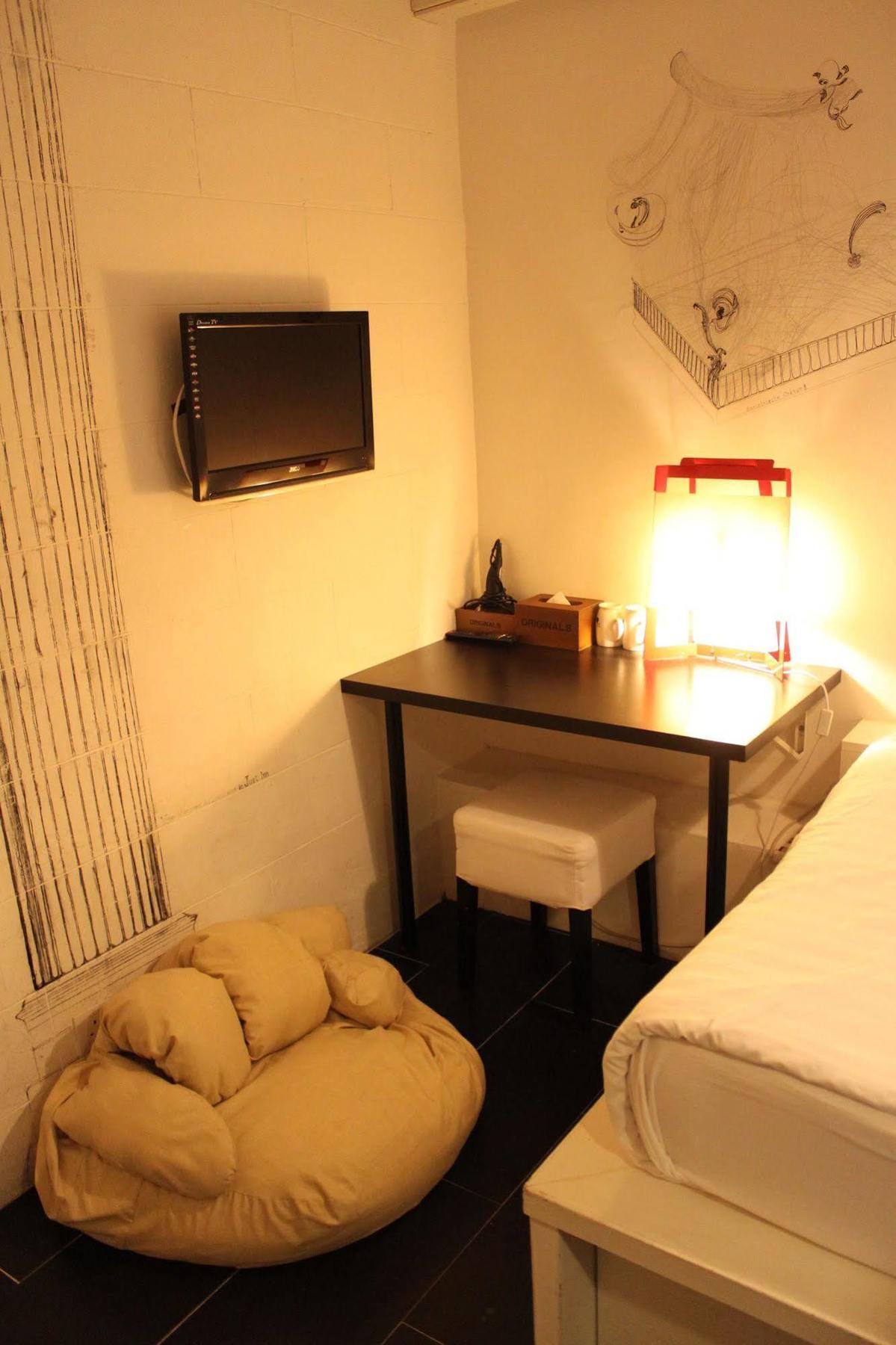 Just Inn Hong Kong Ngoại thất bức ảnh