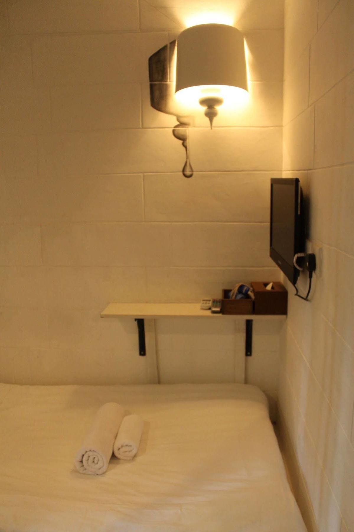 Just Inn Hong Kong Ngoại thất bức ảnh