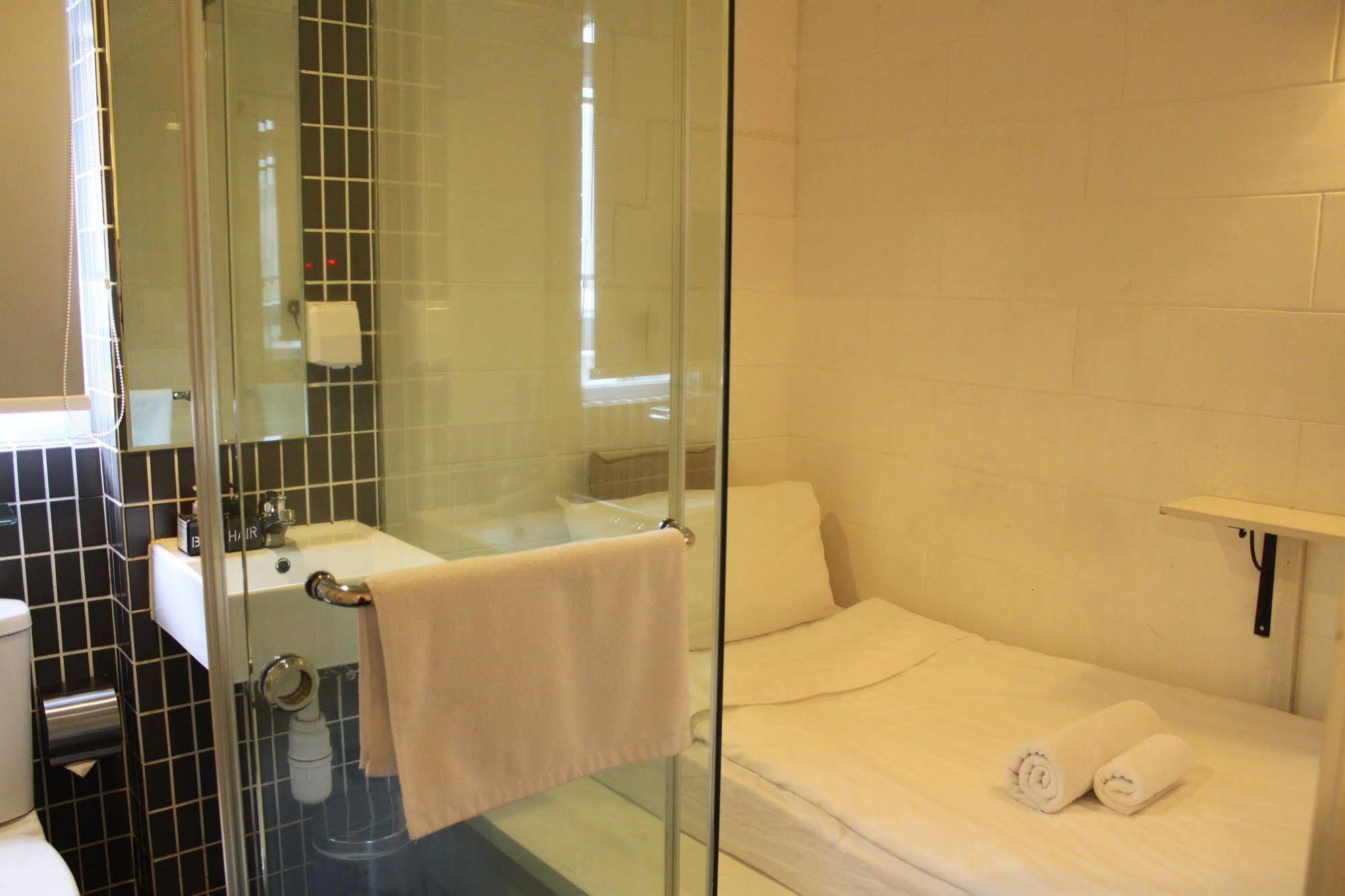 Just Inn Hong Kong Ngoại thất bức ảnh